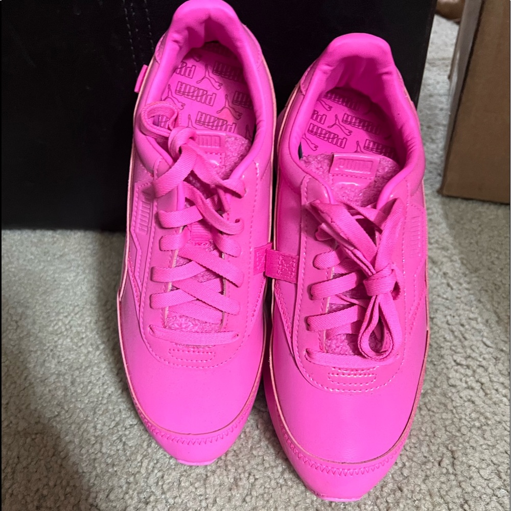 Puma Pink Sneakers - Hot Pink